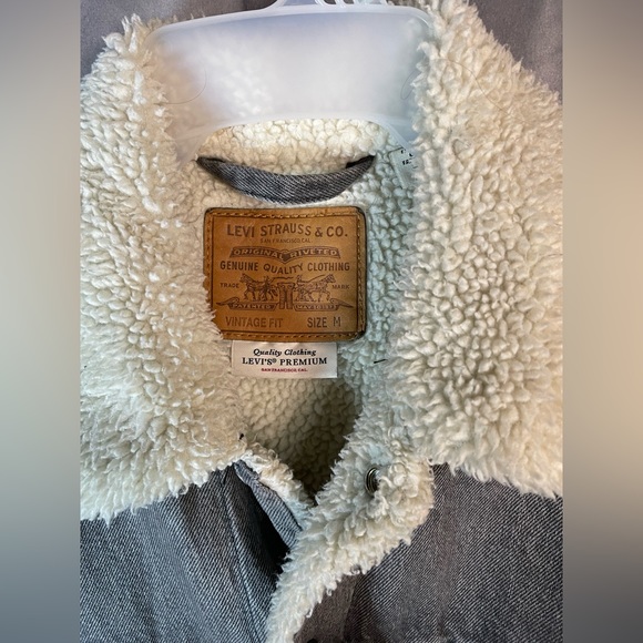 Levis Sherpa Jacket Denim Trucker Jacket- Grey Denim Size M - Picture 3 of 3